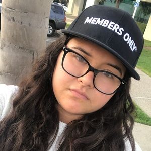 Meet your Posher, Ana